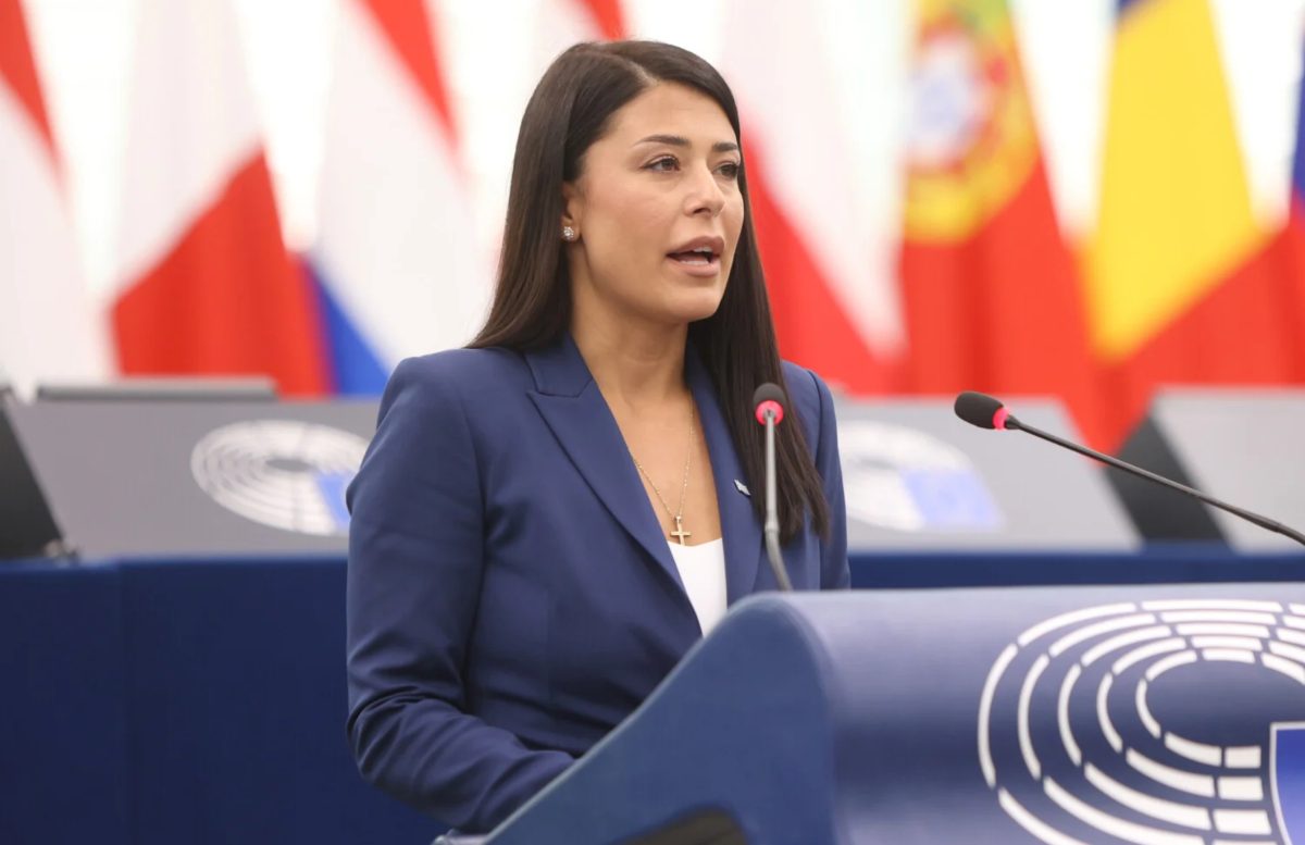 Λατινοπούλου στο Ευρωκοινοβούλιο: «Να πετάξουμε έξω το Ισλάμ»–Σφοδρή επίθεση σε Μακρόν, Μέρκελ,φον ντερ Λάιεν