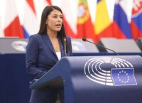 Λατινοπούλου στο Ευρωκοινοβούλιο: «Να πετάξουμε έξω το Ισλάμ»–Σφοδρή επίθεση σε Μακρόν, Μέρκελ,φον ντερ Λάιεν