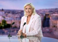 Λεπέν: «Ψαλίδι» 140 δισ. στο γαλλικό κράτος – Το σχέδιο-σοκ που δοκιμάζει τις αντοχές της Ευρώπης