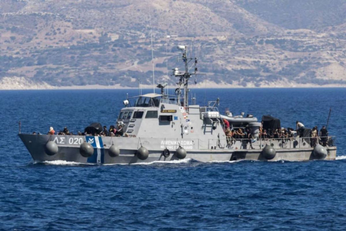 Μεταναστευτικό: 1.200 αφίξεις σε 4 ημέρες νότια της Κρήτης – Συναγερμός στη διαδρομή της Λιβύης