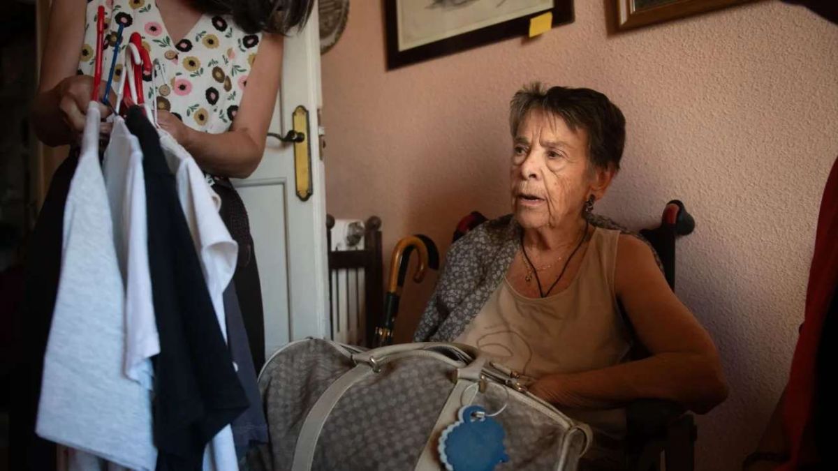 Ισπανία: “Εφυγε” η Μαρικάρμεν Αμπασκάλ – Η ηλικιωμένη που έγινε σύμβολο της στεγαστικής κρίσης