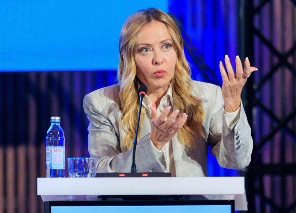 Μελόνι: «Πόρτα» στην ακροδεξιά ενόψει 2027 – Ο Βανάτσι απειλεί να τινάξει στον αέρα τις ισορροπίες
