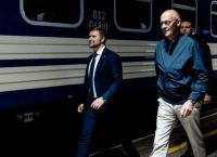 Ρωσικό πλήγμα στη Βόρεια Γέφυρα του Κιέβου την ώρα της επίσκεψης Μερτς [pics]
