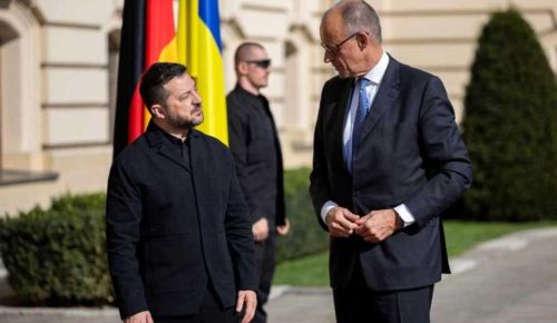 Μερτς προς Μόσχα: «Δεν εκφοβιζόμαστε» – Νέα βοήθεια στην Ουκρανία μέσα σε σειρήνες και εκρήξεις