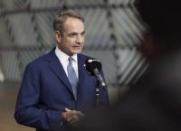 Μητσοτάκης: «Ισχυρή φωνή στην Ευρώπη» — Πολιτικό σφυροκόπημα για ακρίβεια και χρέη