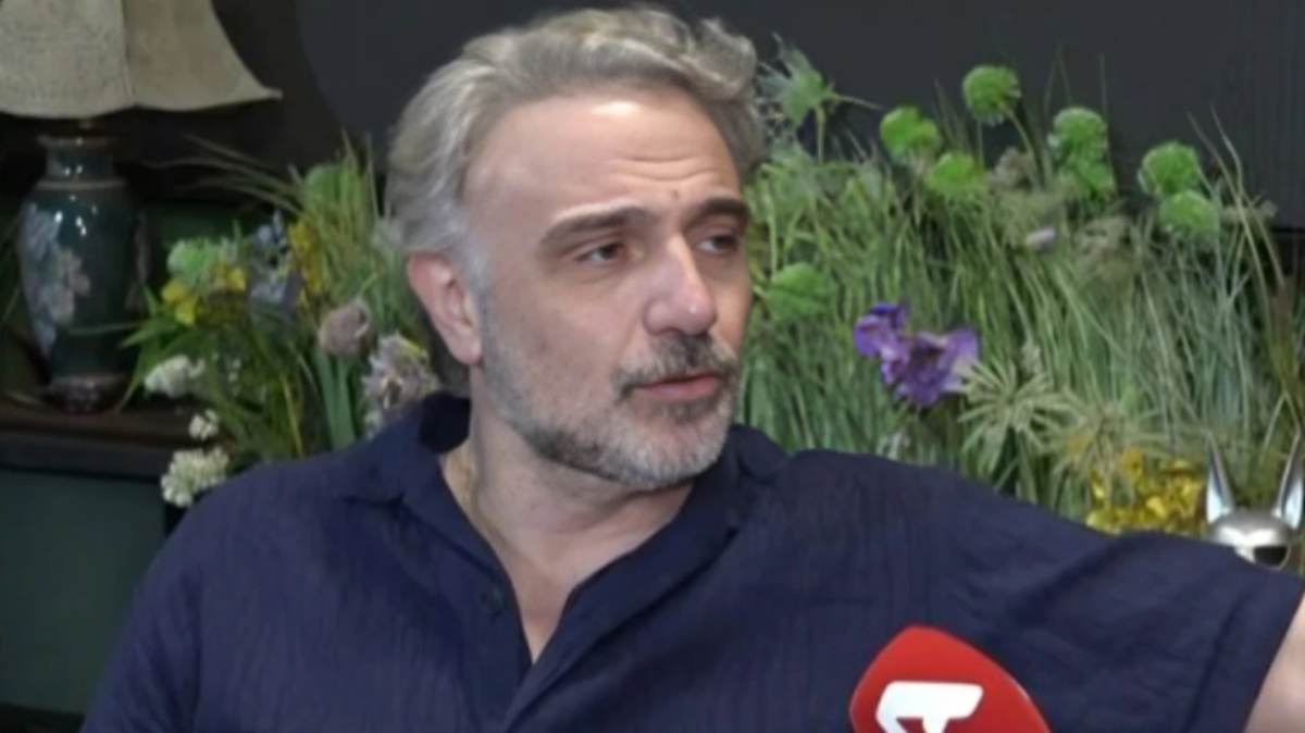 «Ξέχασα τα παιδιά μου!»–Η απίστευτη γκάφα του Φάνη Μουρατίδη: Πήγε στο σχολείο μόνο με τις τσάντες τους!
