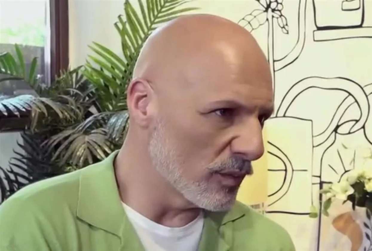 Μουτσινάς: «Έχουμε πάθει μια στενοχωρολαγνεία – Ο κόσμος έχει συνηθίσει πια στο αρνητικό και στο μαύρο»