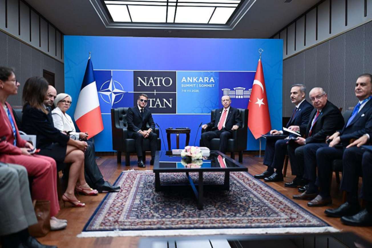 Διπλό παιχνίδι Ερντογάν με το καλώδιο:Ζητά «συντονισμό» από Αθήνα και υπογράφει αμυντικό σύμφωνο με το Παρίσι