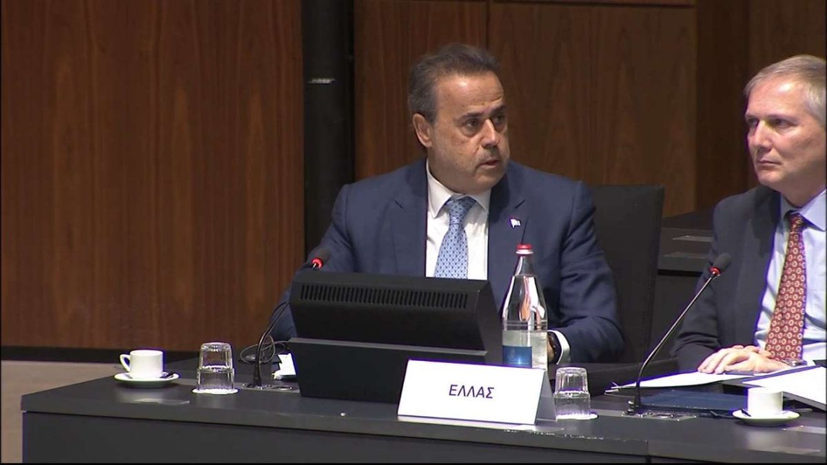 Παπασταύρου από Λουξεμβούργο: «Μέτρα τώρα για το ρεύμα» – Το μήνυμα στην ΕΕ και το καλώδιο Κύπρου