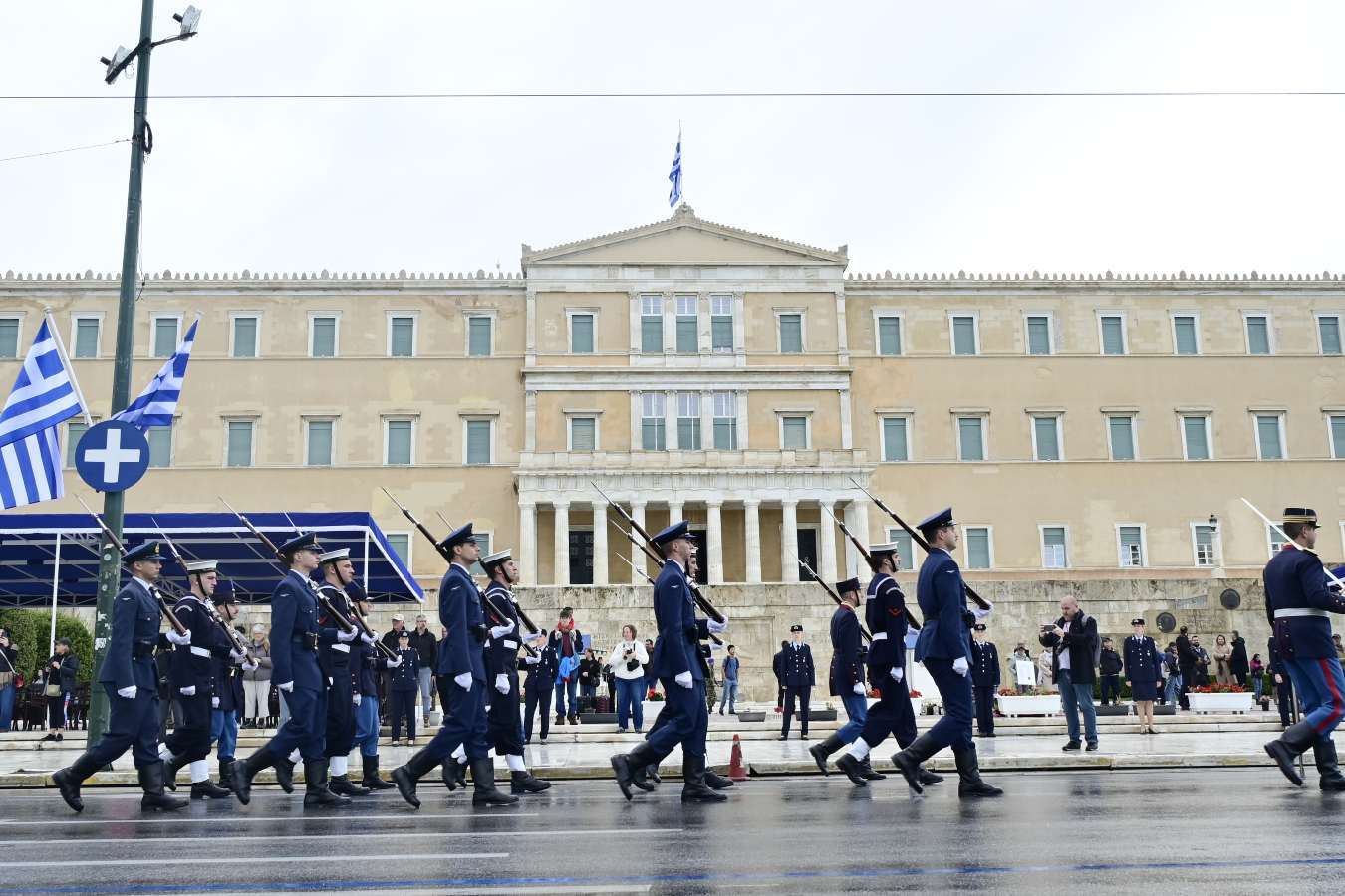 ΓΕΕΘΑ για την 28η Οκτωβρίου: “Τιμούμε το παρελθόν, υπερασπιζόμαστε το μέλλον” [vid]