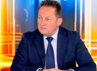 Ο Πέτσας «κόβει» τη συζήτηση περί υποχώρησης στην Κάσο: «Όχι αυτή η κυβέρνηση – καμία κυβέρνηση»