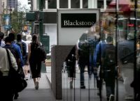 Συναγερμός στα Private Equity: Τα funds πουλούν εταιρείες… στον εαυτό τους – Ποιος ελέγχει τις συμφωνίες;