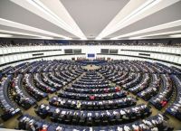 «Πολιορκία» στις Βρυξέλλες από τις καπνοβιομηχανίες: 400 συναντήσεις με ευρωβουλευτές – Ποιοι πρωταγωνιστούν