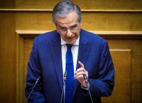 Σαμαράς κατά Μαξίμου: «Αποπέμψτε τον Γεραπετρίτη» — Η Λιβύη ανάβει νέα πολιτική φωτιά