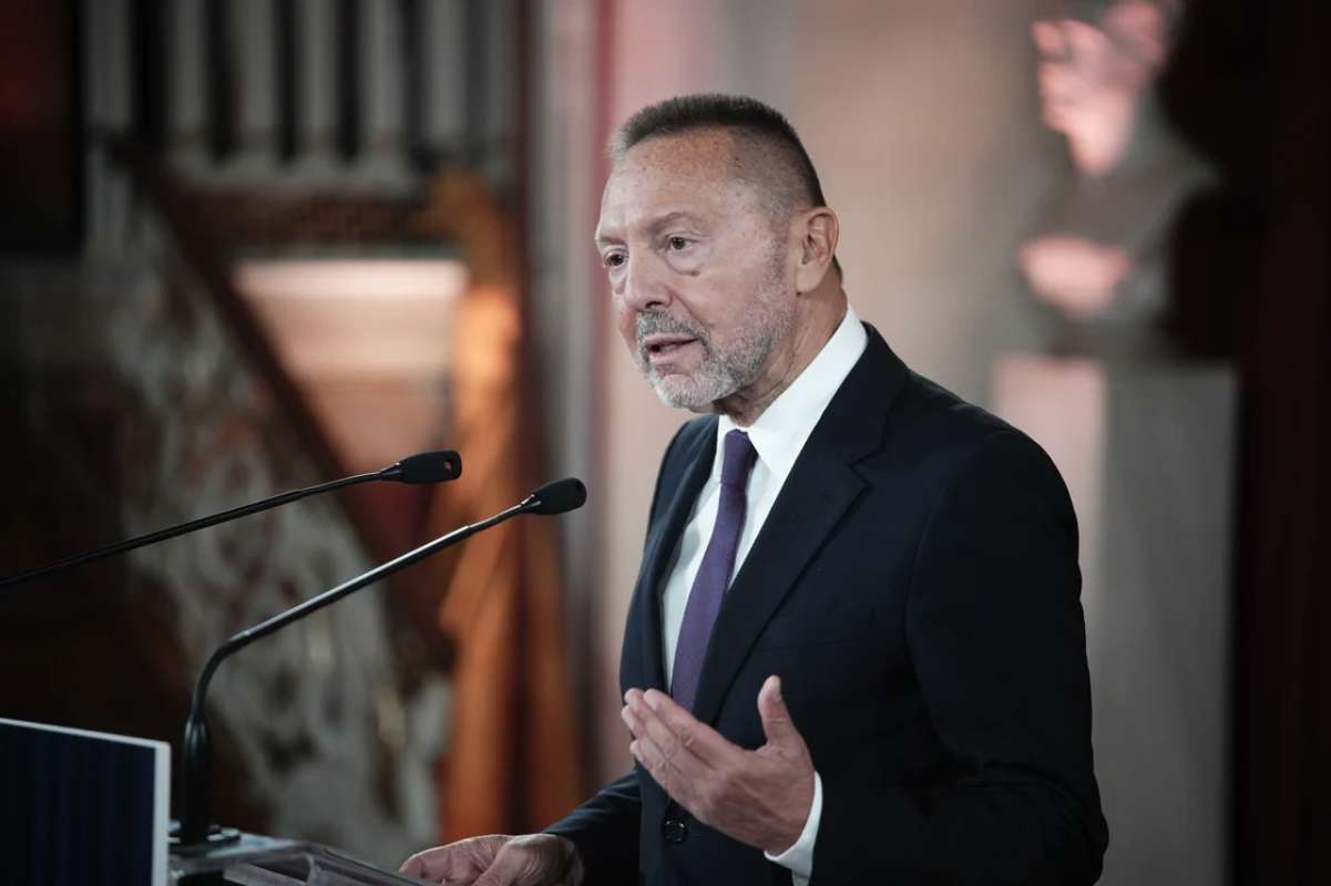 Στουρνάρας χτυπά «καμπανάκι» για τα σπίτια: «Ανοίξτε τα κλειστά» – Οι τιμές ανεβαίνουν, η Αθήνα πιέζεται