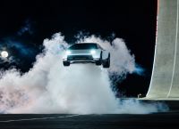 Tesla: Το «ιπτάμενο» Roadster του Μασκ απογειώθηκε στο Τέξας
