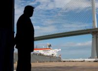Πού σκοντάφτει το πετρελαϊκό «θαύμα» Τραμπ; Τα 64 δισ. βαρέλια και η δύσκολη πραγματικότητα