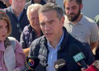 Τσίπρας από Θεσσαλία: «Γαλάζιες ακρίδες και επιδοτήσεις-μαϊμού»–Μετωπική επίθεση για ΟΠΕΚΕΠΕ και κτηνοτρόφους