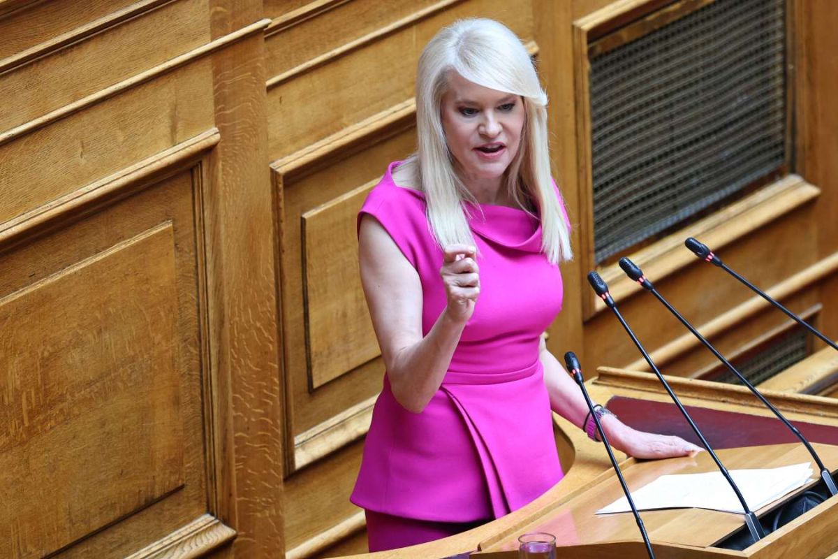 Τζάκρη: «Τρία χτυπήματα κατά της Ελλάδας» – Σφοδρή επίθεση σε Μητσοτάκη και Γεραπετρίτη για τη Λιβύη