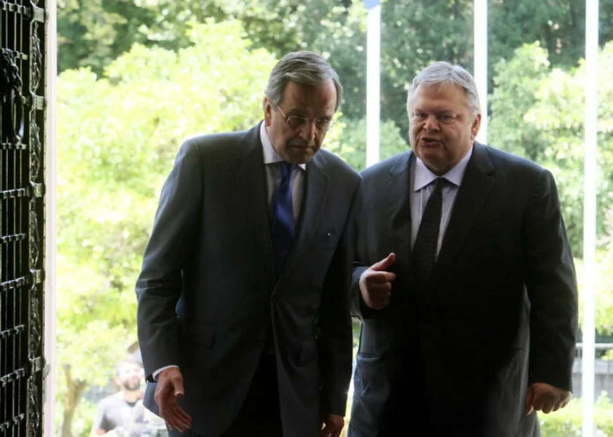 Σαμαράς–Βενιζέλος ξανά στο ίδιο βήμα: Το «δίδυμο» του 2012 επιστρέφει και τα βλέμματα πέφτουν στις ομιλίες