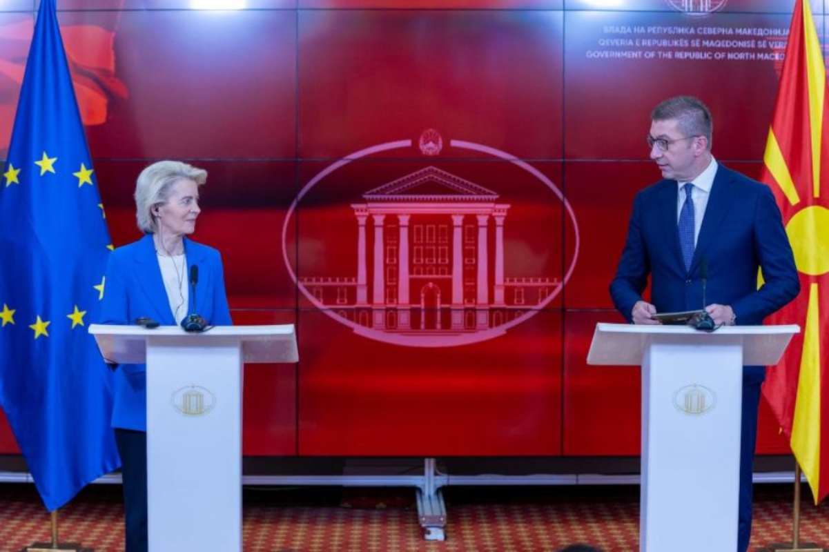 Η φον ντερ Λάιεν «παγώνει» τον Μίτσκοσκι: Πρώτα οι Βούλγαροι στο Σύνταγμα, μετά ο δρόμος προς την ΕΕ