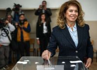 Προεδρικές εκλογές Βουλγαρία: Η Ιλιάνα Γιότοβα και ο Αντρέι Γκιούροφ θα αναμετρηθούν στον δεύτερο γύρο