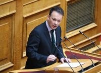 Μίλτος Ζαμπάρας: Παραιτήθηκε από βουλευτής του ΣΥΡΙΖΑ και πάει με Τσίπρα – Ποιος παίρνει την έδρα