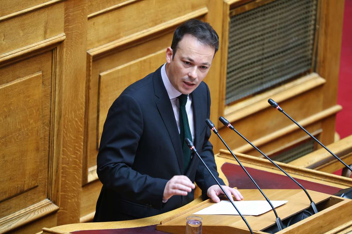 Μίλτος Ζαμπάρας: Παραιτήθηκε από βουλευτής του ΣΥΡΙΖΑ και πάει με Τσίπρα – Ποιος παίρνει την έδρα