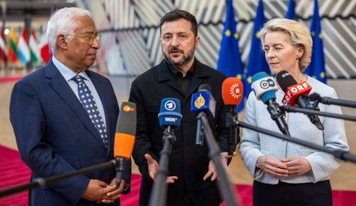 Φον ντερ Λάιεν: «Ναι» στην εκεχειρία, νέα όπλα στο Κίεβο — Η διπλή κίνηση πριν από τη Σύνοδο