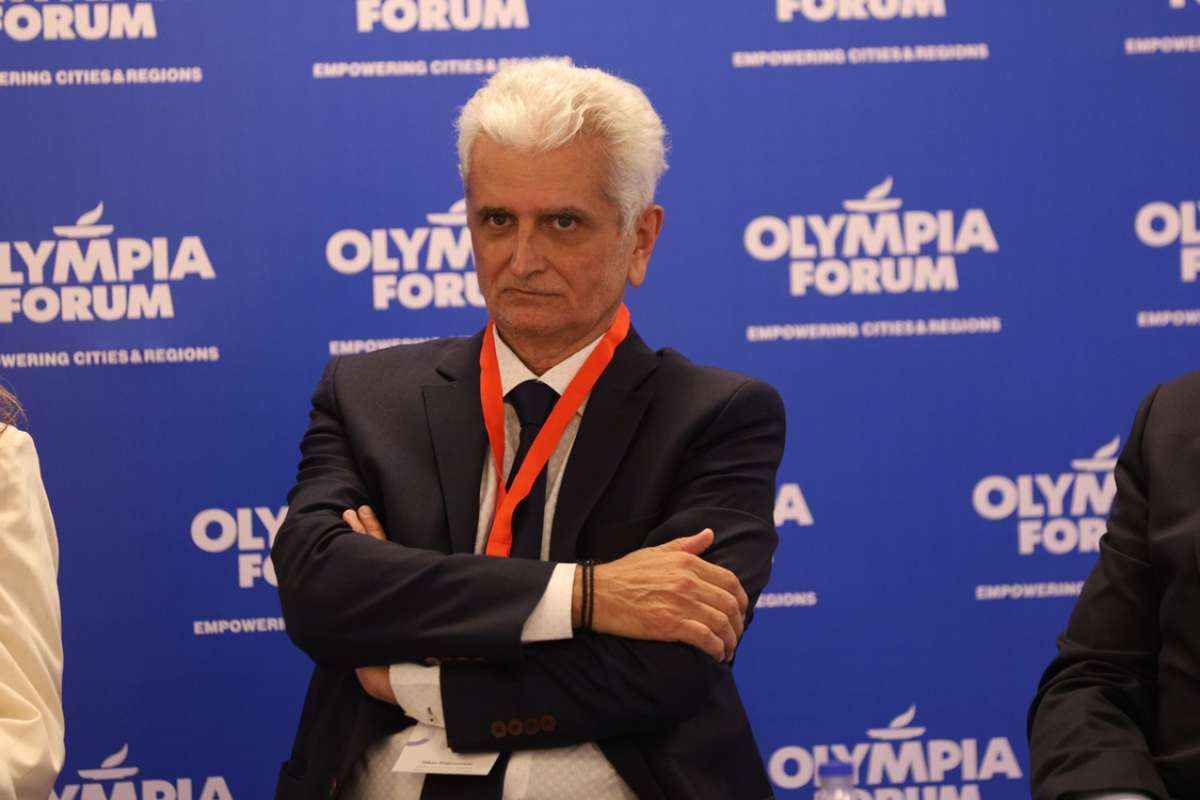 Κογιουμτσής: Έρχονται αυξήσεις σε ρούχα και παπούτσια – «Δώρο άδωρο» οι 120 δόσεις για πολλούς